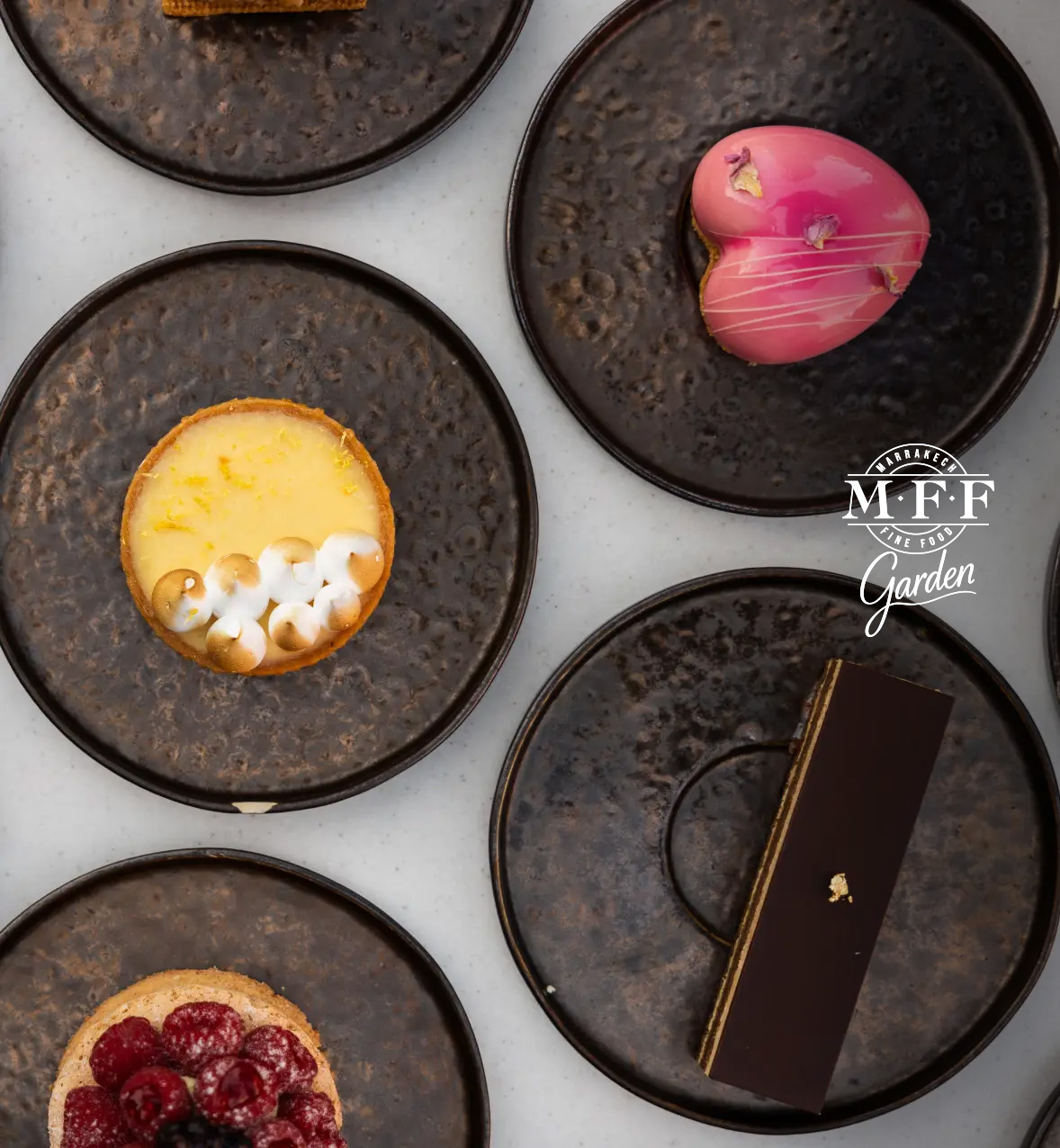 Un restaurant au cœur du jardin, une invitation à la gourmandise.